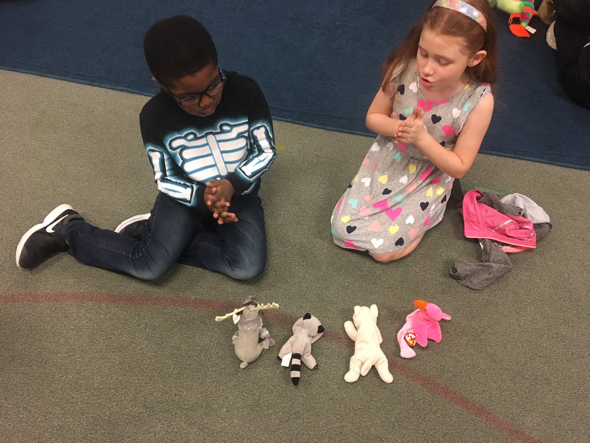 FWFESmusic's tweet photo. Decoding rhythms on our way to melodic composing. Can’t wait to hear what it sounds like.@FFES_PWCS https://t.co/JlDxa0Z6ar