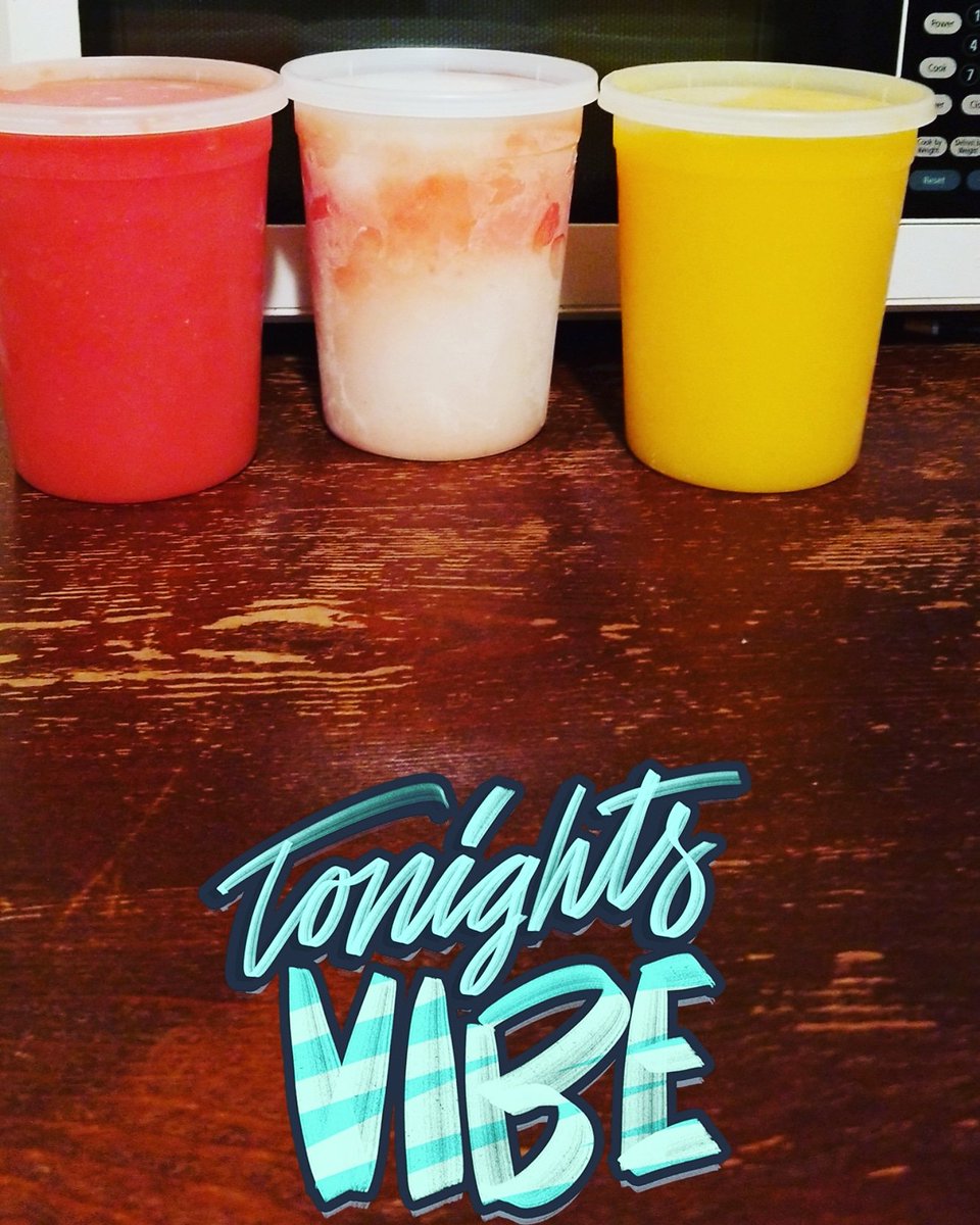 shakerra19's tweet photo. My type of night!!!! https://t.co/FDqloomZma