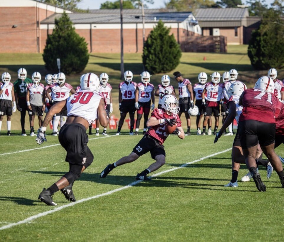 nopressurejohn1's tweet image. Day 1 of spring ball in the books 🙌🏾