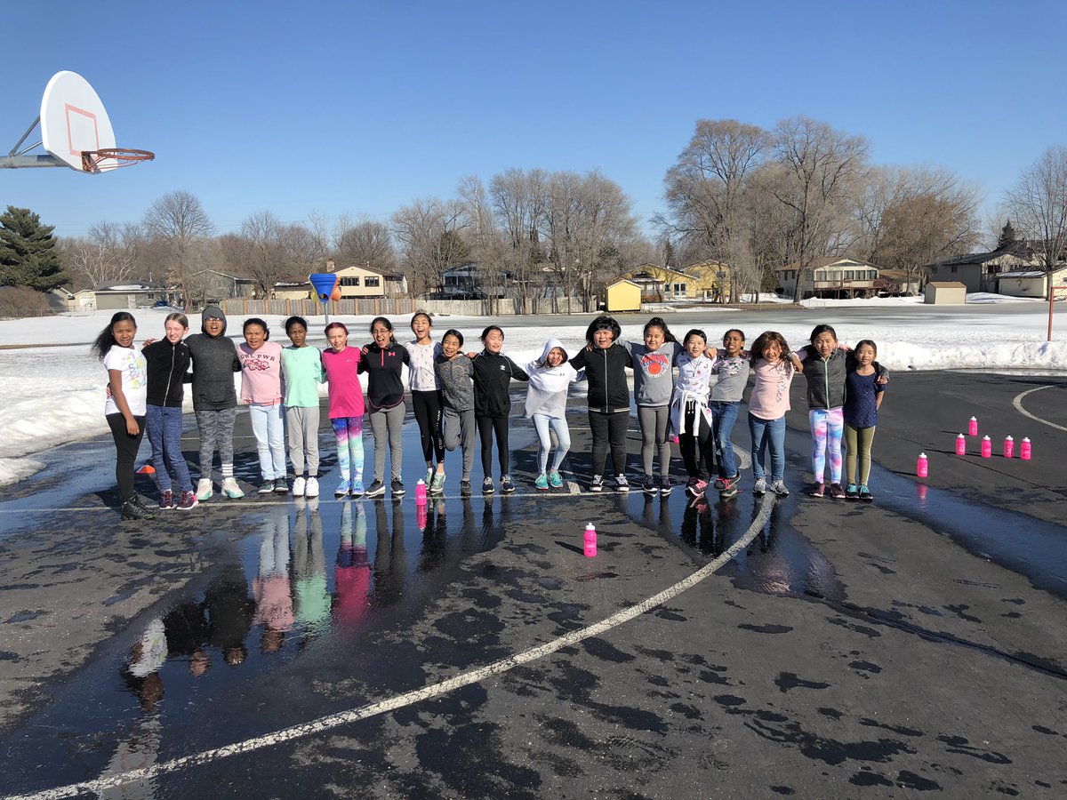 Today was blast coaching our first practice of @gotrtwincities at <a href="/PalmerLakeElem/">Palmer Lake Elementary</a> LOVE my team of powerful girls and all my amazing colleagues coaching! Here’s our team rocking their first workout! <a href="/MrsMiller279/">Rachel Miller</a>