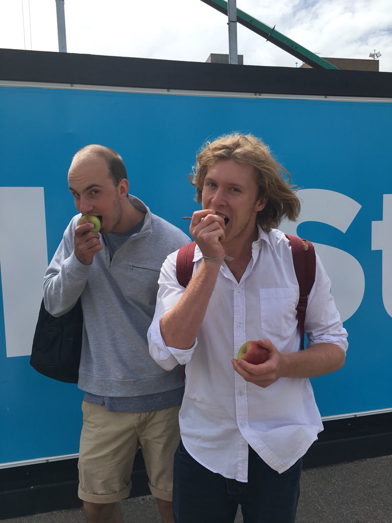 We’ve got fancy new fruit stands for our free fruit in the library. Students 💚💚 healthy snacks - thanks to @unimelb health &amp; wellness, @BecMel01 and @bupa for supporting this program