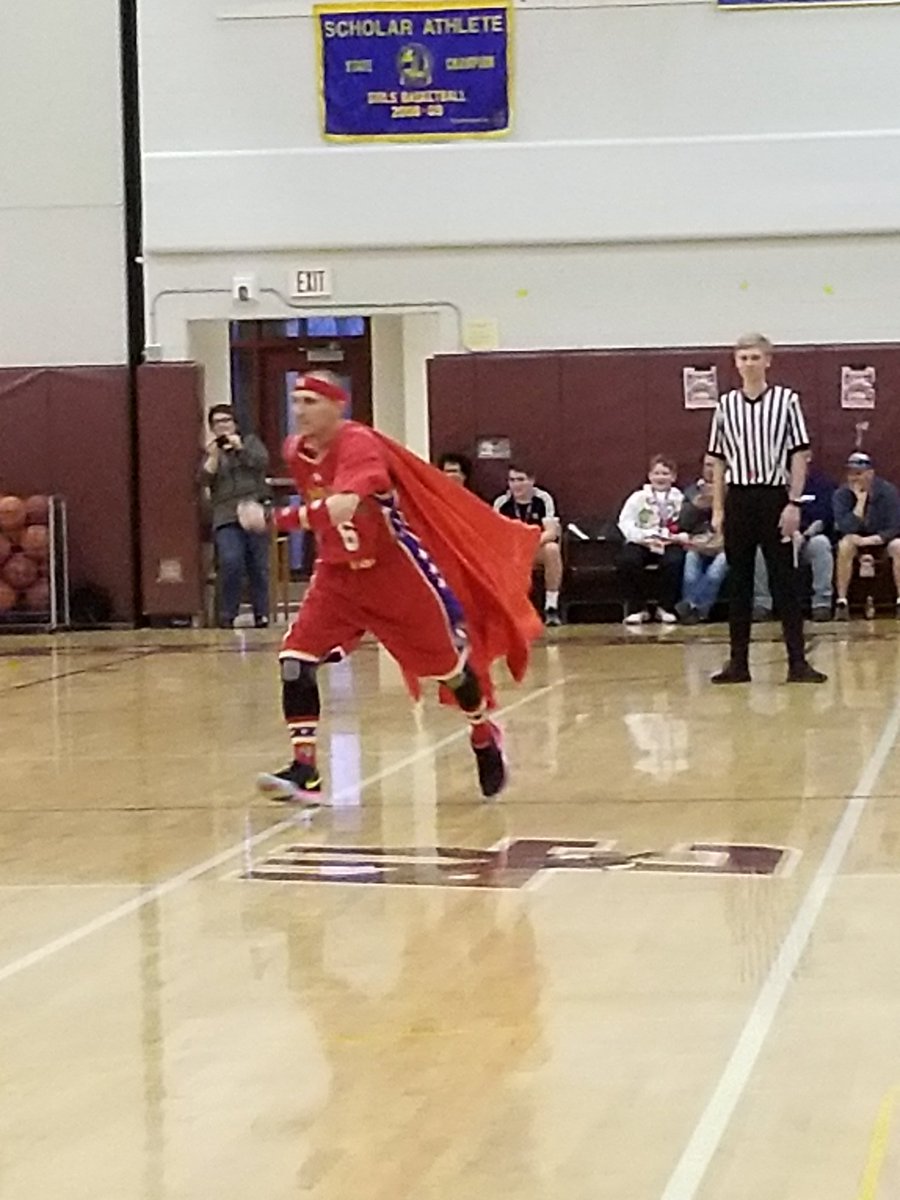 sbelcher93's tweet photo. Harlem Wizards come to Wayland! What a fantastic event!  @HarlemWizards @goWCCSEagles #gowccseagles https://t.co/ZM5NsrEFGM