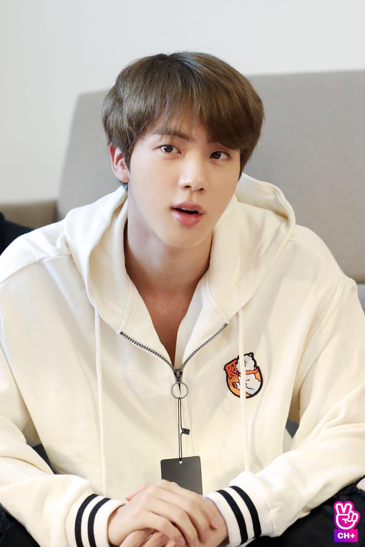 All for Jin on X: [📸#JinUpdate] RUN BTS! 2019 - Ep.68 Behind the