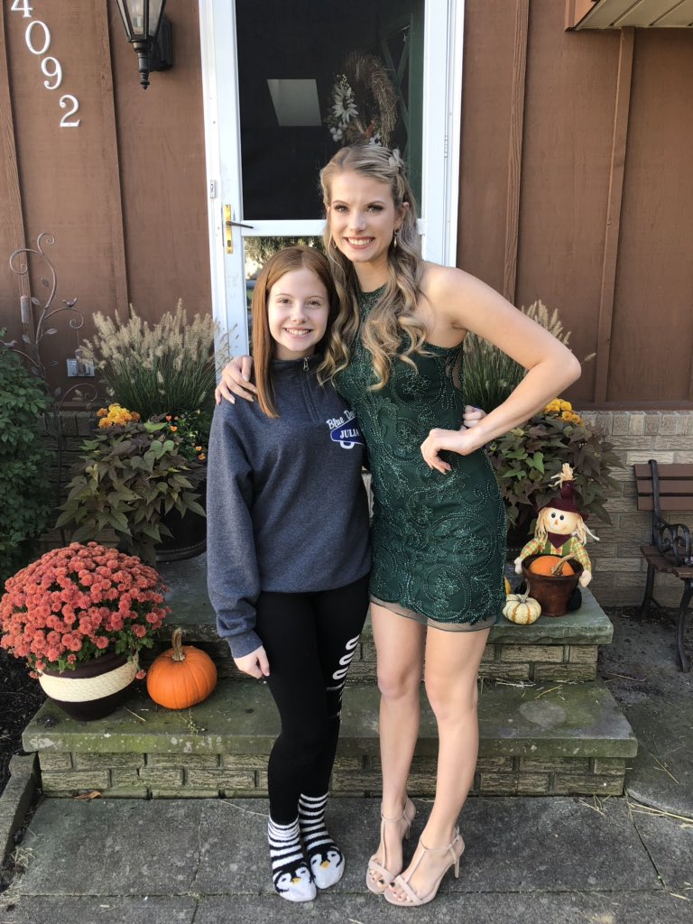 Noelle01734973's tweet photo. my baby sister thinks she’s ugly because her friends make fun of her for being pale and ginger. Like if you disagree https://t.co/ZU2FSjF5UQ