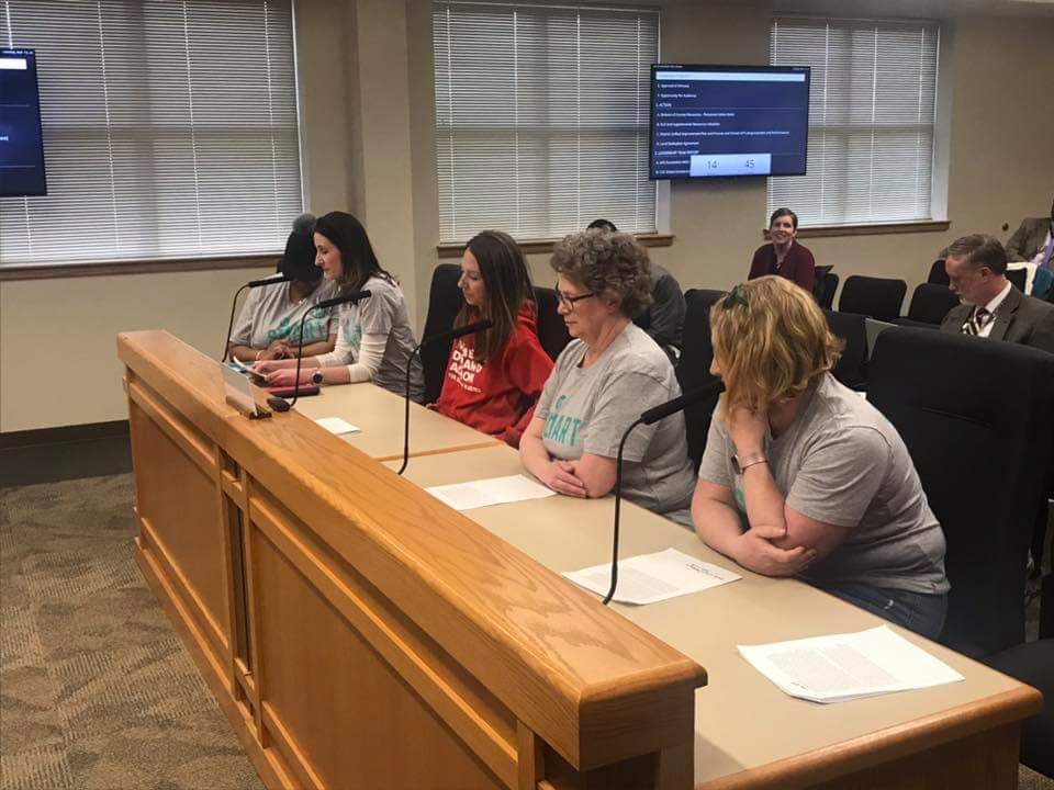 ColoTwinMom's tweet photo. Aurora @MomsDemand presented #BeSMART to the Aurora Public Schools Board of Education tonight! Gun safety needs to be part of the conversation in all schools to protect students and all educators. #ExpectUs #AuroraCO #KeepGoing
@Everytown @shannonrwatts https://t.co/Am4QlMktWc