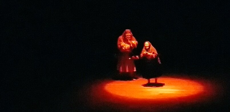 ernestolcf's tweet photo. Algunas imágenes de la puesta en escena de la obra 'Bolivia Diez', en el Teatro Municipal de #LaPaz.
Una satisfacción enorme que nuestro libro #Ajayus haya servido de inspiración a los compañeros de Teatro #Albor. https://t.co/3WqbpKv5bJ