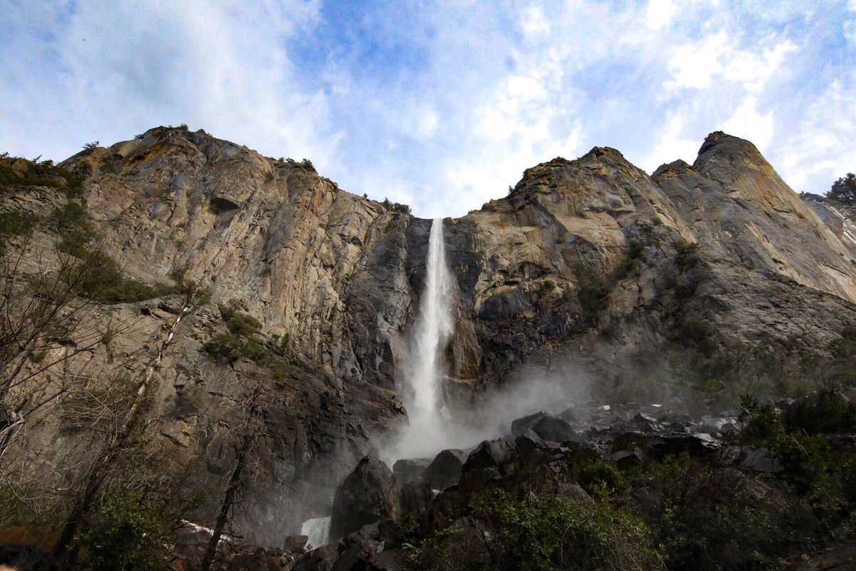 ShawnJamesMusic's tweet photo. We had a great day off at @YosemiteNPS and we’re itching to get back to playing more shows. 

We’re in Morro Bay, California tomorrow night at @TheSirenMB!  

#ShawnJames #ThrowinPineCones #thedarkandthelighttour2019 https://t.co/JTXAKjjEZm