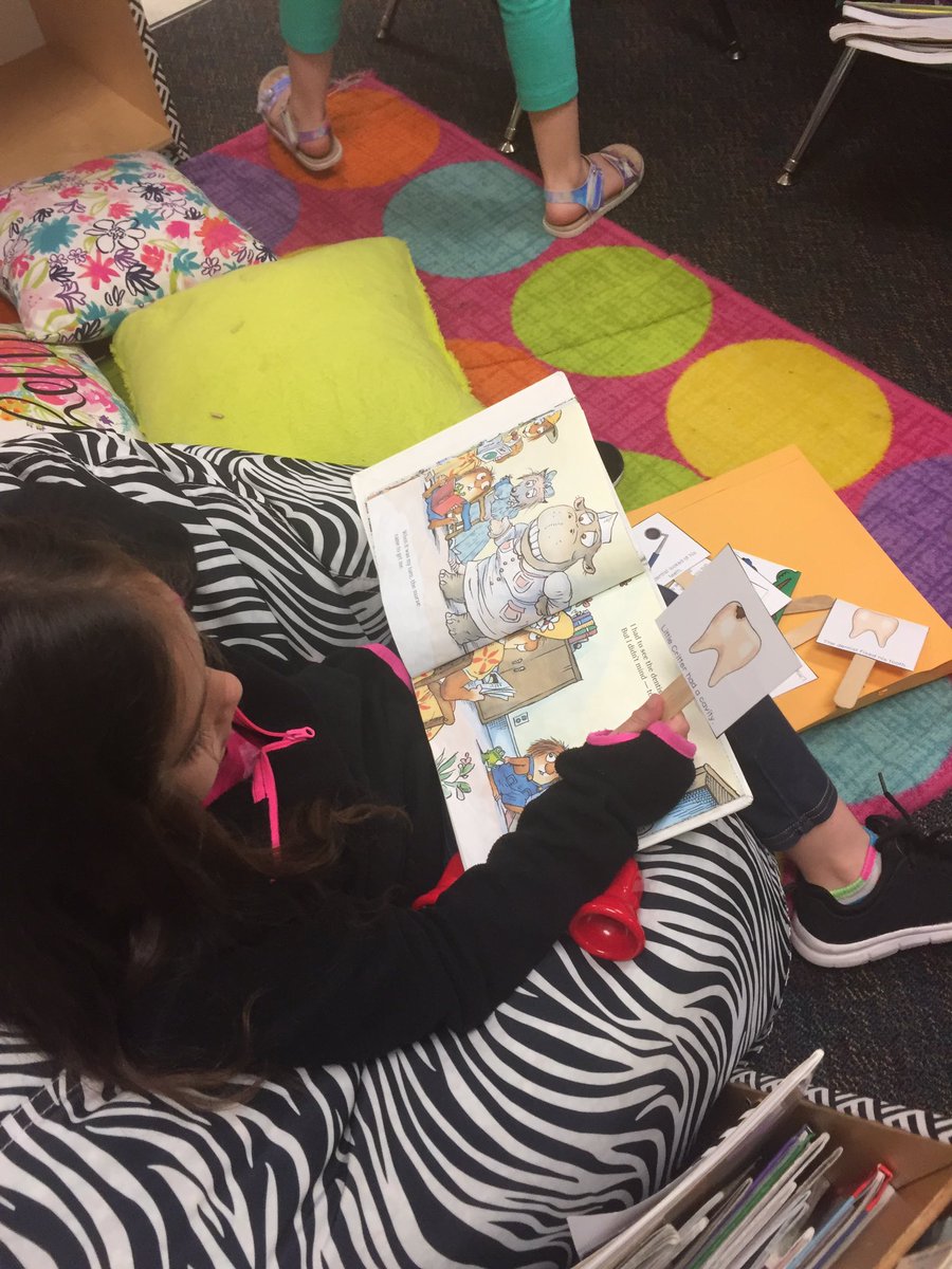 ChristaGoodell's tweet photo. Literacy centers are easily adjusted to target different literacy skills. I enjoy creatively weaving these skill sets together so that my students can apply their learning to access new texts and complete different reading activities. 📚📝❤️ #loveclp https://t.co/h3Ym16mtig