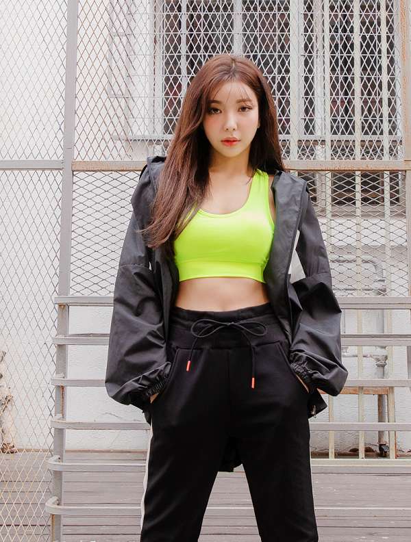 MUO13_Studios's tweet photo. Korean Brand : JStyleShop

JStyleShop-Collections
https://t.co/NC2GzoFuBv

MUO13 STUDIOS - Korean Brands Fashion Online Shop
https://t.co/lQ0F6UhYiT

@MUO13_STUDIOS #MUO13 #JStyleShop
#韓國熱銷品牌 
#韓國女裝
#上班款式 #休閒款式
#KoreanBrands
#Korea #Closet
 #CausalWear https://t.co/vZSXJYYoKr