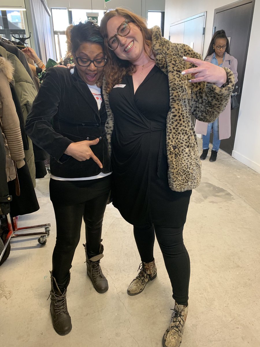 qnp's tweet photo. So much inspiration @investto x #loveanddividends tonight! Amazing to reconnect with @EarthKissesSky @CannabisAmnesty @melrollingstone @alisongordon @fireandflowerco @acronemm and more at #WomeninWeed 🔥 #cannabisact #C45 #topicals #cannabisamnesty #mmj #legalizedit #investto https://t.co/Faw17SndXM