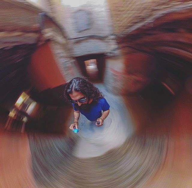 virnakai's tweet photo. Shooting the Lost in Marrakech clip was easy because it’s so darn easy to get lost. Of course this time I knew where I was but later in the day I went ATM hunting and after some searching I found one. Retracing my steps my phone died and I started walking randomly through th… https://t.co/dEmOfcNSYl