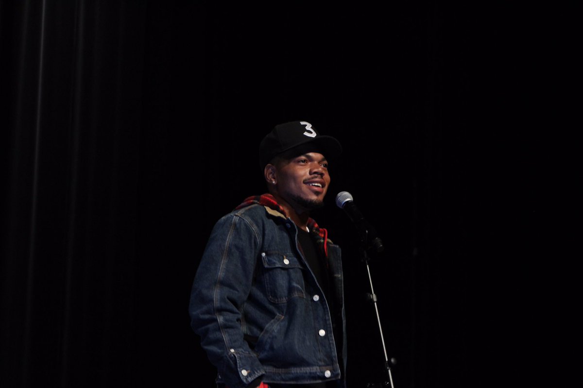 kahzlo's tweet photo. @chancetherapper @SocialWorks_Chi @OpenMikeChicago #chancetherapper #openmike #openmic #acidrapper #marriedman https://t.co/d98pFqHlE6