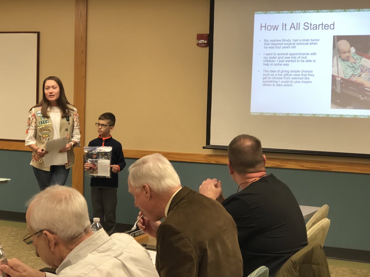 HelmsAPRN's tweet image. Proud of my Girl Scout Maci Frantz presenting her Gold Award Project “Cases for Kids” to our local Hospital. #SVMG3
