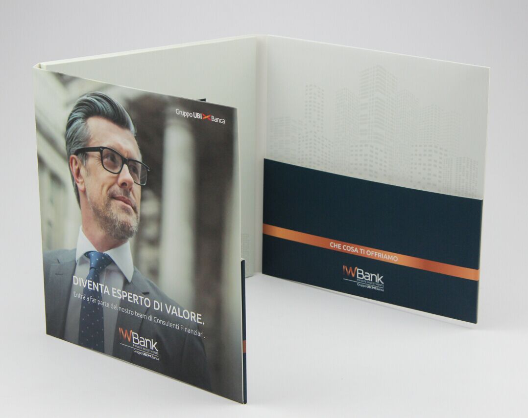 mocmmcom's tweet image. New #videobrochure with pocket. Actually double pockets/