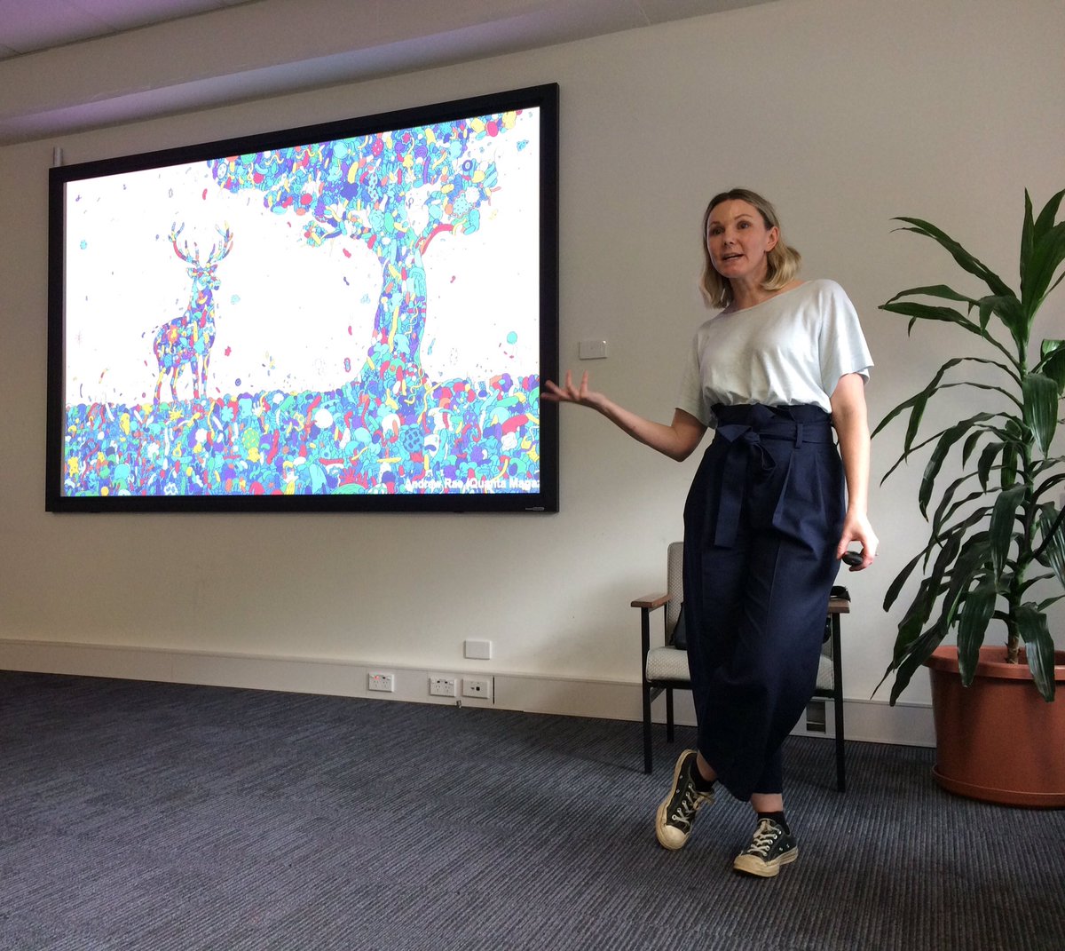 LLHurleybird's tweet photo. Thanks to @melissah_rowe for talking about her exciting work on #sparrow seminal fluid proteome to .@MQBiology today #teambird #teamsperm #birds #science https://t.co/BG9HJnCtBU