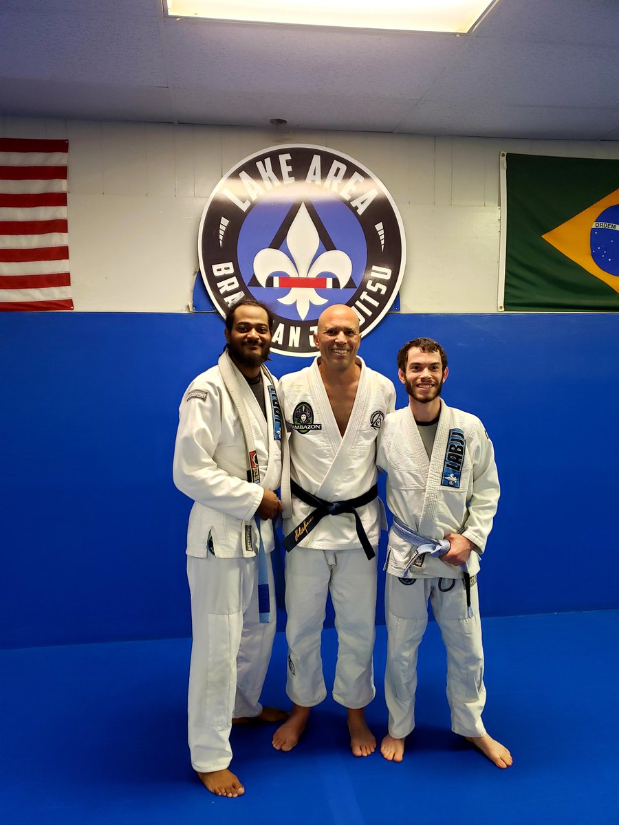 DBEASTA21's tweet photo. Let's Go! 💯✊🏿🥋 Achievement Unlocked🎮 Earned my blue belt tonight from the master @realroyce and he signed my white belt, but this is only just the beginning of this journey... #TH3CH3ATCOD3S #MambaMentality #GracieJiuJitsu #eaufc3 https://t.co/vudmLu8oX0