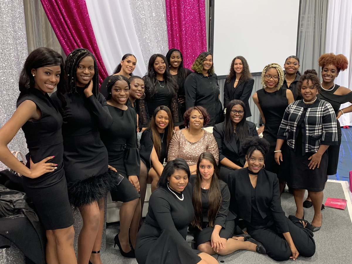 TsuWomen's tweet photo. We would like to give a special thanks to @angela_rye for being our guest speaker at the 2019 Women of Legend and Merit Awards Dinner. We appreciate you coming and providing a safe space for students to have intellectual and meaningful conversation about community advancement. https://t.co/HTMATqJjLW