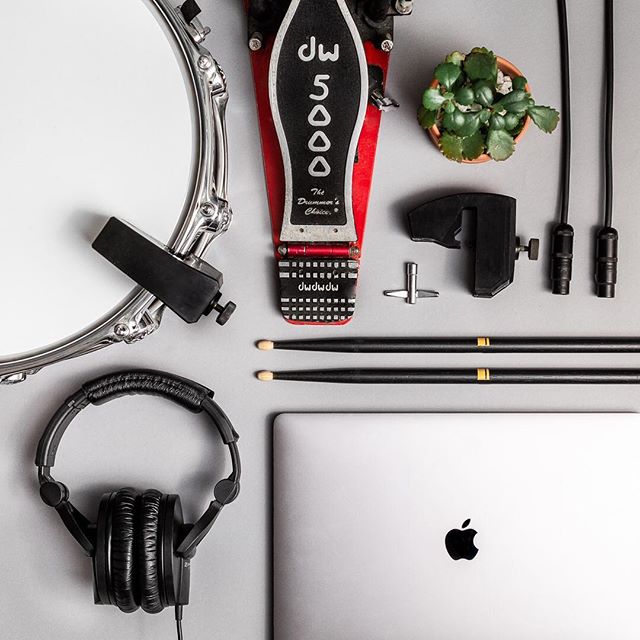 promarksticks's tweet photo. Are #PromarkDrumsticks a part of your recording set-up? Our #ActiveGrip sticks have a heat-activated grip to keep you locked in, no matter how long the recording session. 🥁🎧
•
📸: @sunhouseinc
#DrumFam #Drums #Promark #Drummer #Drumming #DrumKit https://t.co/C8hvgxcjbo