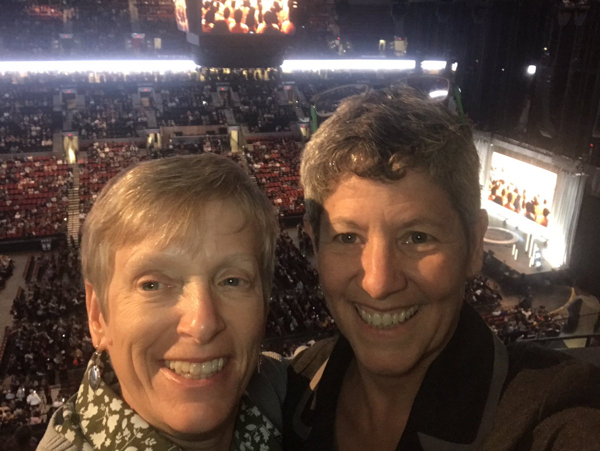 Maureen0411's tweet photo. Loving the energy!  #IAmBecoming https://t.co/yyQ2UaVS58