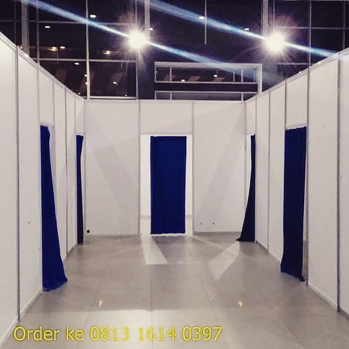 dewipameran's tweet photo. #sewafittingroomR8
#partisipameran 
#boothr8
#sewasekat
#sewamejar8
#081316140397 https://t.co/dtzpGvZ0CP