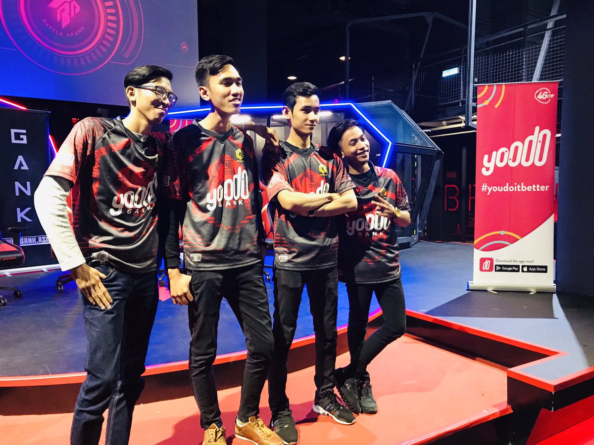 marouapplehijau's tweet photo. MAIN GAME PUBG SECARA PERCUMA DENGAN YOODO
.
Mana kaki gamers PUBG Mobile? Ha elok sangat anda pakai @yoodomy sekarang ada promo 20GB PUBG Mobile
.
Eh jangan lupa ada 1st Anniversary PUBG Malaysia 23 Mac ni kat @kllive tau
.
#yoodoitbetter
#yoodogank
#BeatTheChampions https://t.co/QbZvLTpLtv
