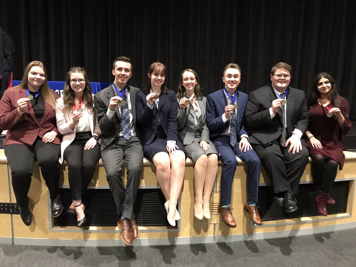 andhsspeech's tweet photo. So proud of all these Huskies for a great showing at Sections. Congratulations to the State Qualifiers! https://t.co/cjzgVd0UIx