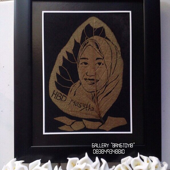 ukir di media daun, hub 083849348810