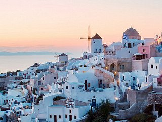 Jane_E_Martin's tweet photo. Easily my favourite place form my travelling last year. 😍✈️☀️

Santorini, Greece by Pedro Szekely (CC BY-SA 2.0) https://t.co/rRCfSRr327 
#ALM101 https://t.co/n3mcTdgtmt
