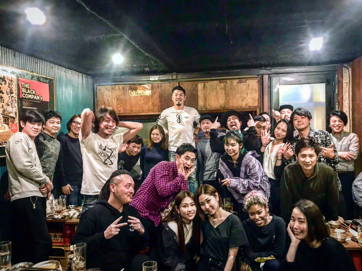 djosamum's tweet photo. 3/30(土)の"BLACK ON IT"に向けて各フロアの出演者と関係者の皆さんと楽しい決起会でした。当日はワクワクするようなパーティーになると思いますので是非WOMBにお越しください🙏🏻
"Black On It" crew with "relation" and "S3" team✨Please come and join us on Saturday March 30th at @WOMB_Tokyo 🔥 https://t.co/oISJpHgCCY