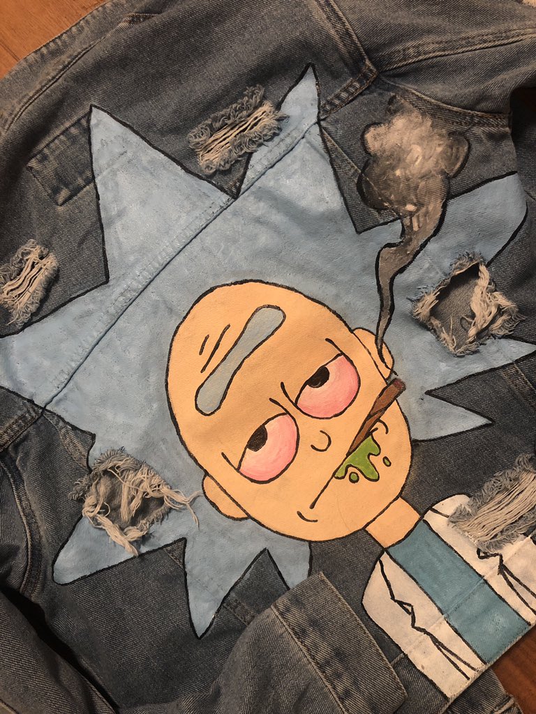 emmmasam's tweet photo. So i paint a little on jackets when I’m bored 😋 https://t.co/CkoyBcapdn