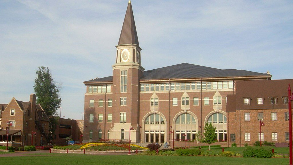 9NEWS's tweet photo. DU says it will no longer require SAT and ACT scores as part of application https://t.co/lgWFwRDEwA https://t.co/XvIkkjQgSr