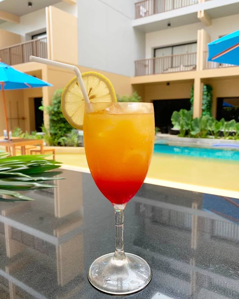 Tequila Sunrise 🍹🍊 @SunbirdPoolBar
#Deevanaplazakrabiaonang #deevanaplazakrabi #deevanakrabi #TequilaSunrise