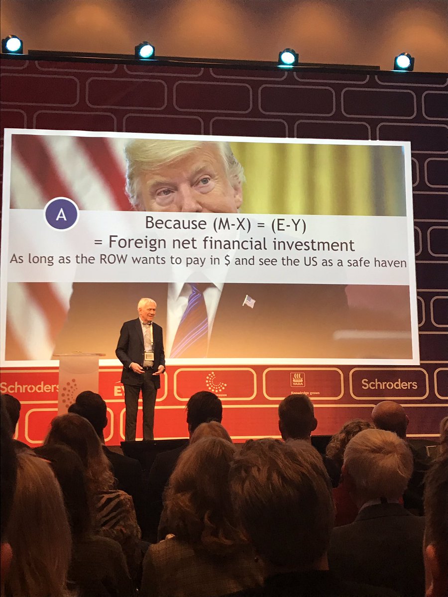 AtleLarsen1's tweet photo. Victor Norman tilbake med forelesning på NHH #Symp19 https://t.co/713qKCaUJm