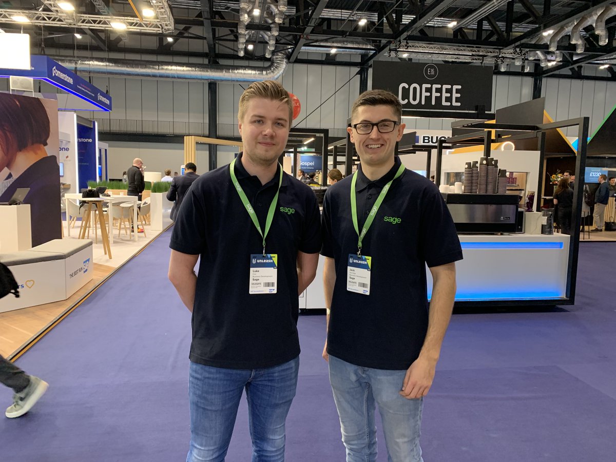 LauraPoole_91's tweet photo. Look at these smiley faces over on Stand 401. Come and say hi for a demo and a drone #sagepeople #UNLEASH19 https://t.co/lJ7qtp8d7C