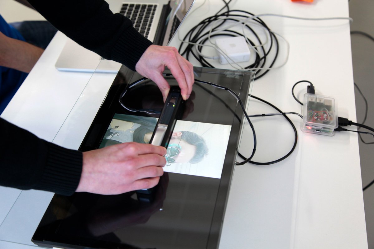 ks_kunstverein's tweet image. Experiences in Transformation &amp;lt; 3 Try again at Finissage 31.03.19! @kasseler_kunstverein @stefan.mildenberger #WeTransform #videoclip #scanning #moving #random #fluidity #print_your_clip #slitcam #postdigital #postinternet #process #postrepresentativeart #partizipativ