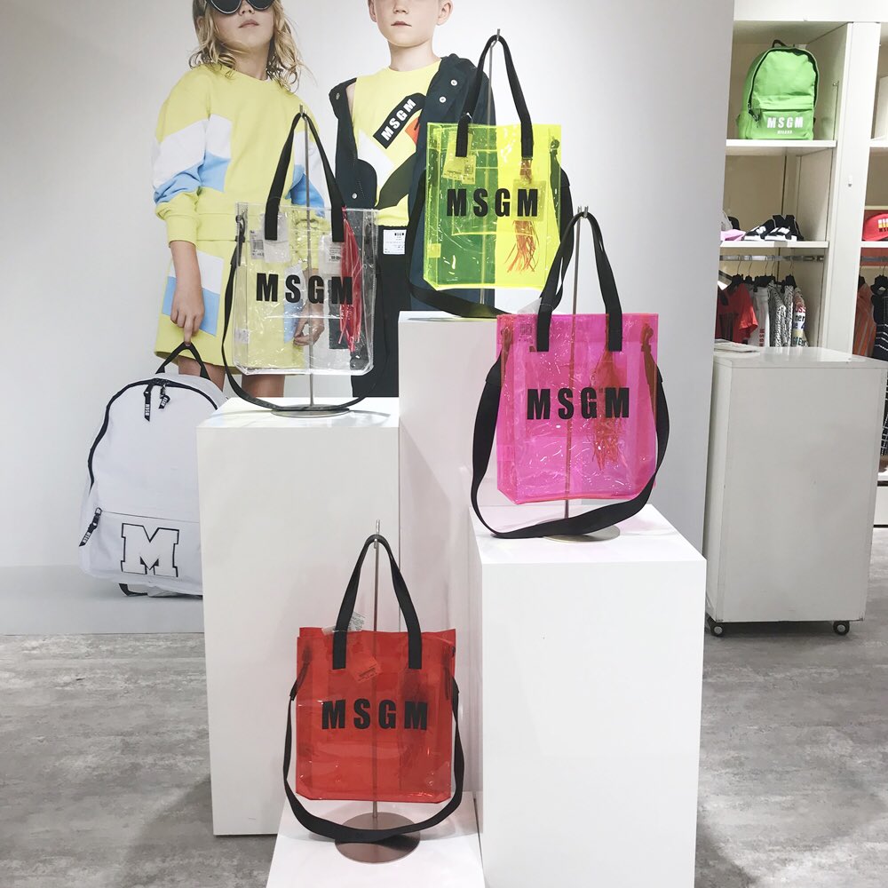 hankyumode's tweet photo. ๏ฝข#MSGM๏ฝฃใฎใญใใบใฉใคใณใๆฅๆฌใงๅใจใชใPOP UPใ้ๅฌใๅคงไบบใๆฌฒใใใชใใขใคใใ ใซๆณจ็ฎใ่ฒใฎๆใคๅๅผทใใใใผใชใณใฐใใฏใผใใใคใณในใใคใขใใใใณใฌใฏใทใงใณใซๆณจ็ฎใ
3/26(็ซ)ใพใง
11้ ใณใใณใในใใผใธ111
https://t.co/xJNrEn2VwJ
#HANKYUMODE #MSGMKIDS #modabambini https://t.co/73HHyY5ILj