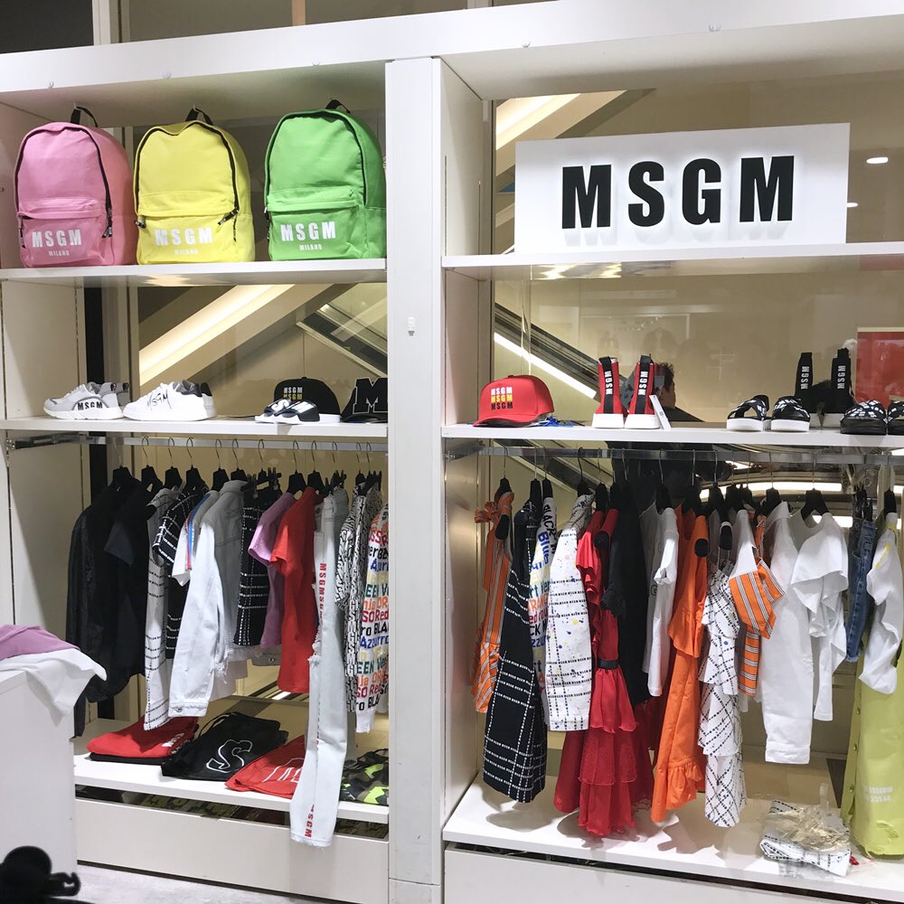 hankyumode's tweet photo. ๏ฝข#MSGM๏ฝฃใฎใญใใบใฉใคใณใๆฅๆฌใงๅใจใชใPOP UPใ้ๅฌใๅคงไบบใๆฌฒใใใชใใขใคใใ ใซๆณจ็ฎใ่ฒใฎๆใคๅๅผทใใใใผใชใณใฐใใฏใผใใใคใณในใใคใขใใใใณใฌใฏใทใงใณใซๆณจ็ฎใ
3/26(็ซ)ใพใง
11้ ใณใใณใในใใผใธ111
https://t.co/xJNrEn2VwJ
#HANKYUMODE #MSGMKIDS #modabambini https://t.co/73HHyY5ILj