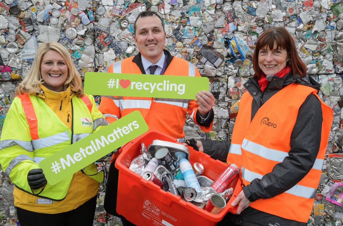 TataSteelPackag's tweet photo. Our education and recycling manager, @n1cola_jones, has been joining @MetalMatters on its campaign through Powys &amp; Merthyr Tydfil this week encouraging everyone to put even more of their metal packaging in their recycling bins.  @AluproUK @PowysRecycles @MerthyrCBC @Teignbridge https://t.co/9Z7Yf2Go35