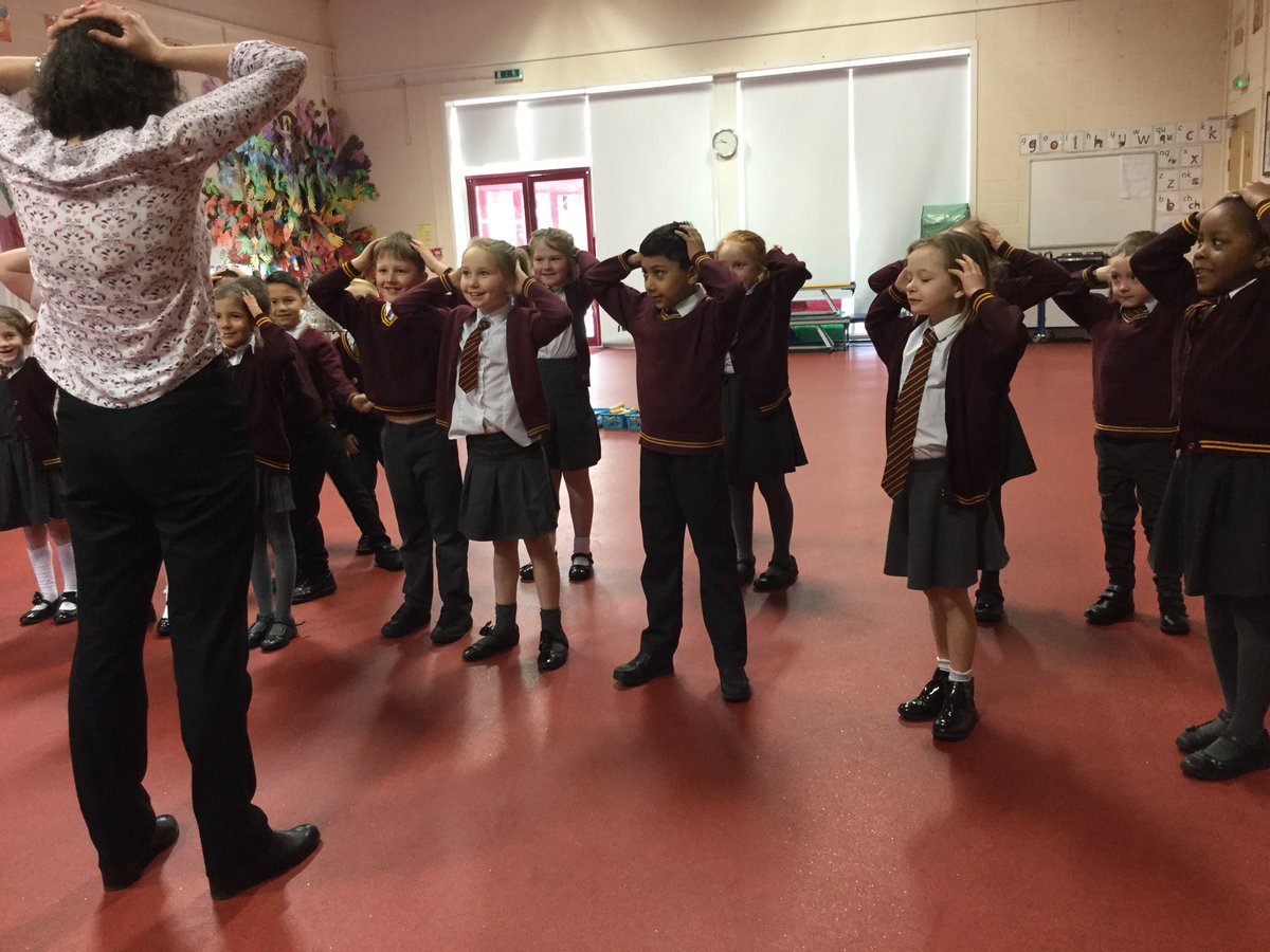 ssao_y2's tweet photo. Music with Mrs Preen https://t.co/4lviuPvzHx