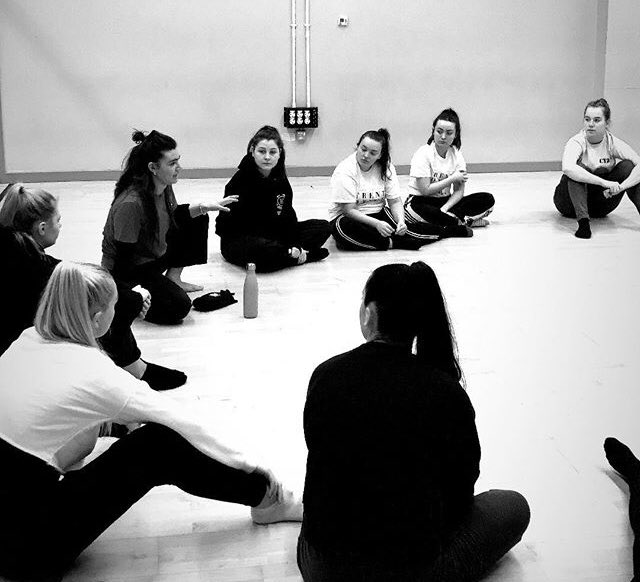 company_TRIBE's tweet photo. Dancer @finettawanda leading choreographic process seminar today @DanceUCLan. Delving into TRIBE//s new work No Sudden Moves creative process. #sharing #dance #workshop #process #upnorth https://t.co/PorcP9vXtv