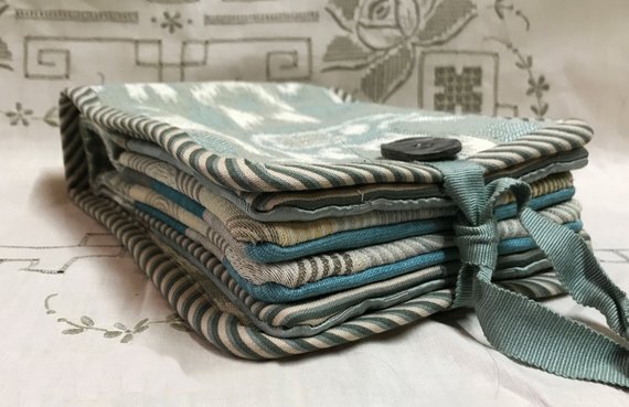Rescuedoffering's tweet photo. Circular Knitting Needle Book https://t.co/QccKb0xPhy via @EtsySocial #Specialtoo #etsyspecialt #needlebook #needlekeeper https://t.co/fxUlAZOv7I
