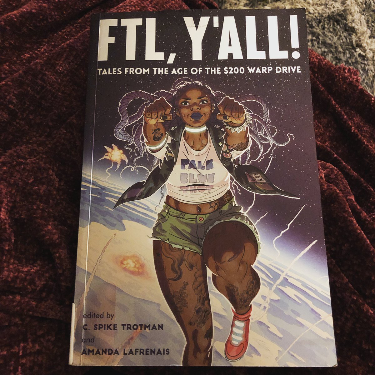 lispylibrarian's tweet photo. Book 4 of my #springbreakstack FTL, Y’ALL; a graphic anthology about what happens AFTER faster than light engines are made affordable and put online for open source download. LOVED it! #mavericklist #graphicnovel #aplambassador @ironcircuscomix #lispyreads #lispyreviews https://t.co/w2pu0ngukV