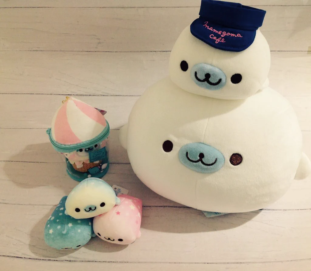 まめゴマ Mamegoma Cafe　2019 おでかけまめゴマ　ぬいぐるみ リラックマストア大阪梅田店【公式】 on X: 