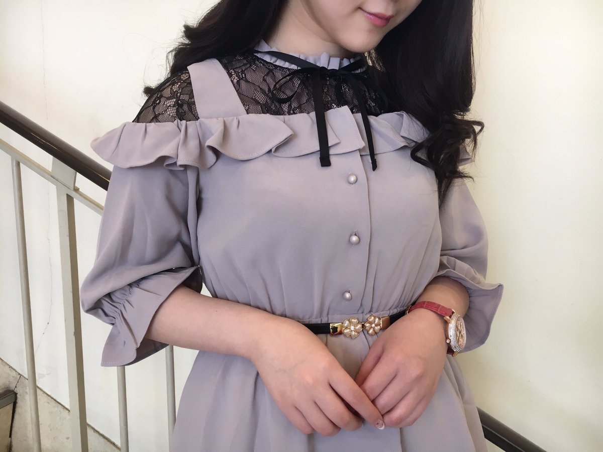 Rojita New Arrival レース切替ラッフル5分袖ワンピース 7 900 Tax グレー ピンク ブラック 以前大人気だったワンピースが5分袖で入荷しました 今の時期はライダース合わせなどが Rojita ロジータ T Co Vxj8qjb4eg