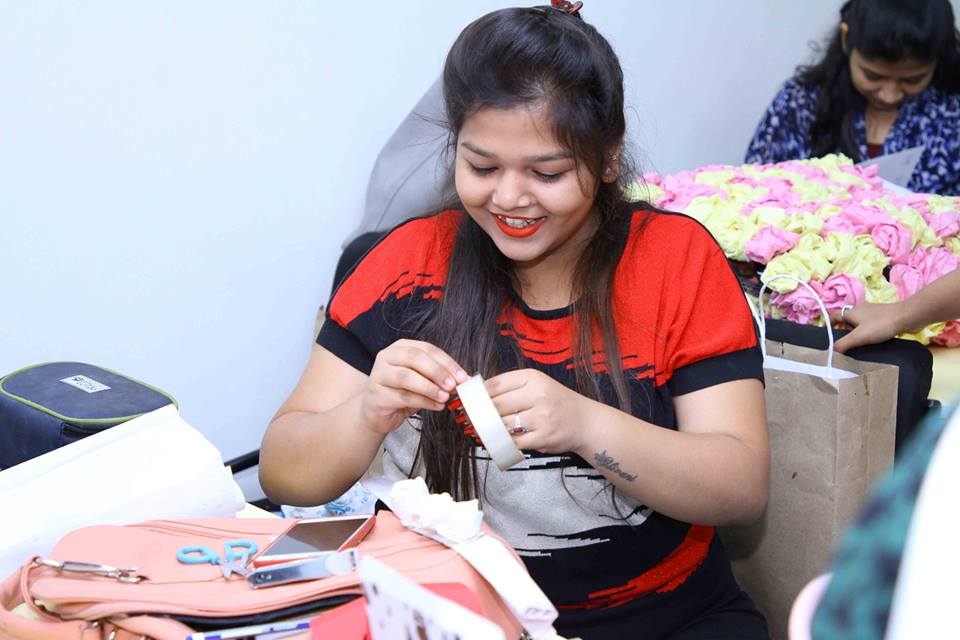 puneinifd's tweet photo. The "NON-TEXTILE GARMENT" activity exposes students to various materials that can probably make a garment and make them think of numerous possibilities that exist.
#nontextilegarment #avantgarde #designerwork #INIFD #inifddeccan
Huma Ali Shamika Pradhan Amar Khatri Anil Khosla https://t.co/fIhEdOSJvZ