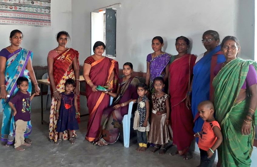 WCDAdilabad's tweet photo. Samuhika Shreemanthalu being organised at Ponnari AWC in #Jainad #ICDSProject as part of #PoshanPakhwada
@MinistryWCD
@WCDTelangana
@viziendira_ias
@SPreraks
#StopMalnutritionTelangana
#IntintikiAnganwadiTelangana https://t.co/tVm2V0AEk8