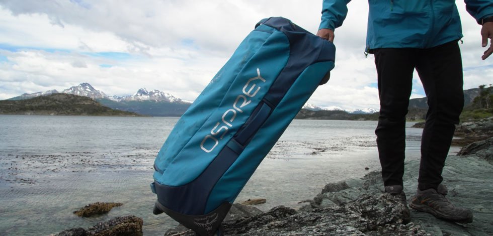 Carryology's tweet photo. @1iopenLive tests the @OspreyPacks Transporter Wheeled Duffel like only they can… at the bottom of the world.

https://t.co/S8ZnDOBG0o https://t.co/IOB1pOjTaz