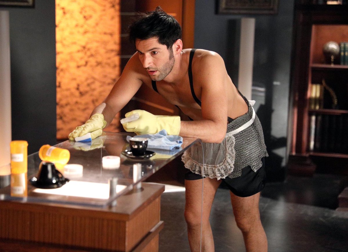 Tom_EllisFans's tweet photo. Does #Spring mean #SpringCleaning too? 😉

Happy #SpringDay everyone! C’est le #printemps les Z’amis Bonne journée à tous 😂

#TomEllis #Lucifer 😈💜 https://t.co/UE9WFh2RCH