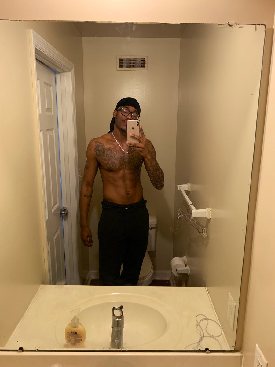 lifeofahurdler's tweet photo. gotta be ready when my phone ring ! #comebackszn😈#built4dis https://t.co/fsu7XjH84n