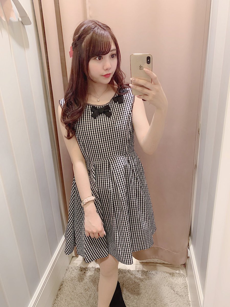 Evelyn Evelyn新宿店 新宿店限定ワンピースが入荷しております 胸元の3つのリボンがポイント Ssらしい ギンガムチェックは これからの時期にぴったり ウエストの切り替え部分が締まっているのでスタイル良くみえますよ トリオリボンop Gingham Evelyn Evelyn新宿店 新宿店限定ワンピースが入荷しております 胸元の3つのリボンがポイント Ssらしい ギンガムチェックは これからの時期にぴったり ウエストの切り替え部分が締まっているのでスタイル良くみえますよ トリオリボンop Gingham